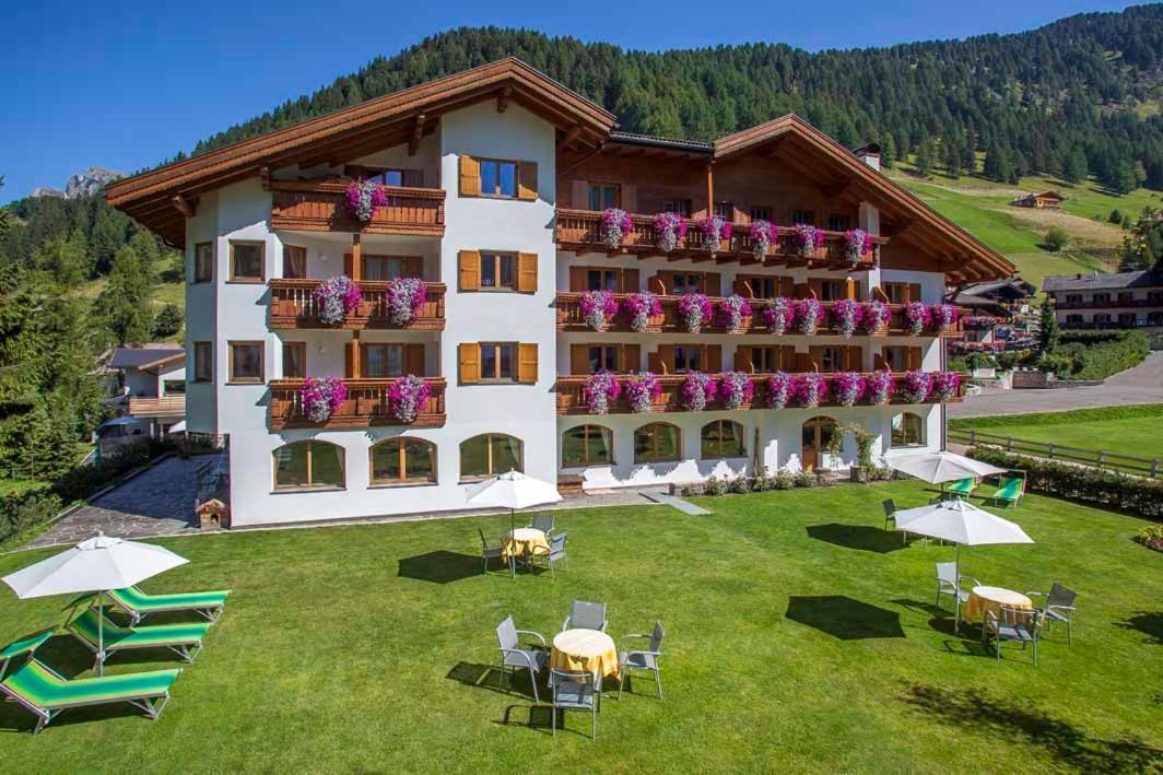 Hotel Jagdhof Sëlva di Val Gardena Eksteriør billede